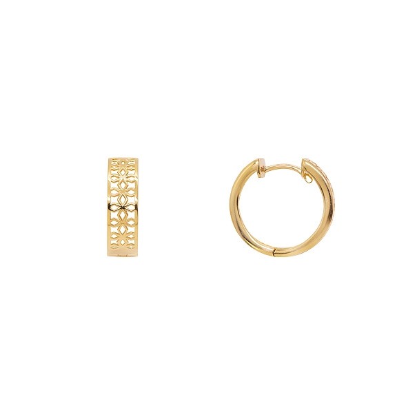 Brinco em Ouro 18k Argola Florzinhas Polida.        