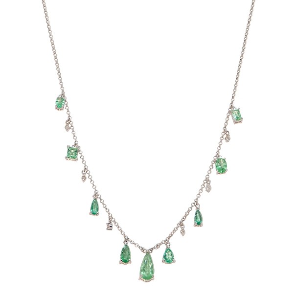 Gargantilha em Ouro Branco 18k com Esmeraldas Formas e com 6 Diamantes
