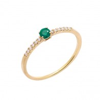 Anel em Ouro 18k Aparador Fino com 1 Esmeralda Cravejado com 12 Brilhantes