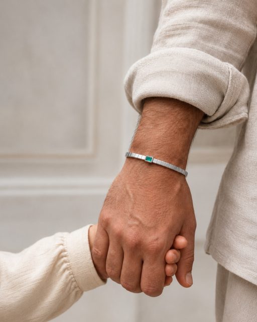 Pulseira em ouro 18k para celebrar histórias que passam de pai para filho. ✨ Camafeo...